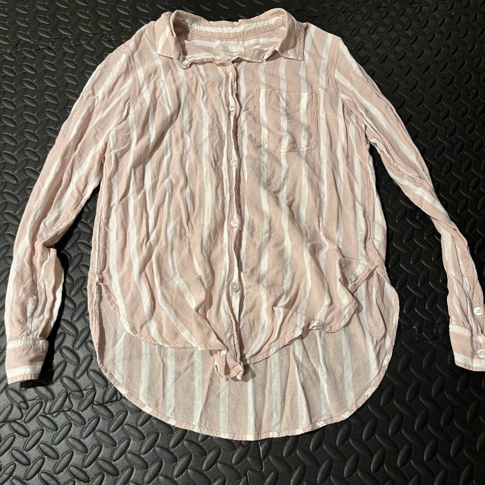American Eagle Oversized Fit flannel button down XS